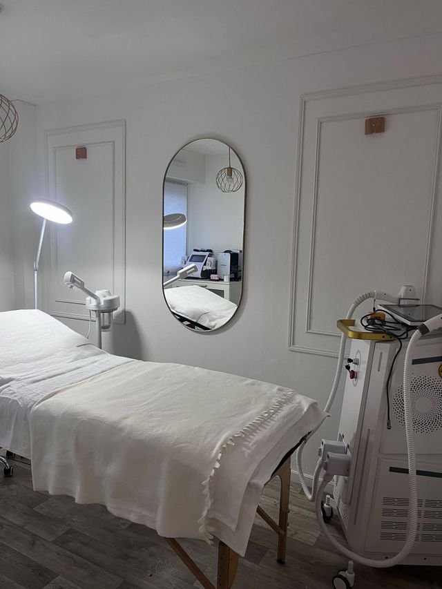 Microneedling et régénération cutanée au cabinet Maison RYM